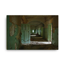 Asyllum Of Forgotten Dreams Canvas Print