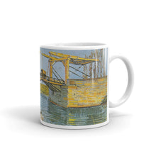 Van Gogh -Die Brücke von Langlois in Arles mit Wäscherinnen Classic Art Mug