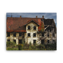 Glory Manor Canvas Print